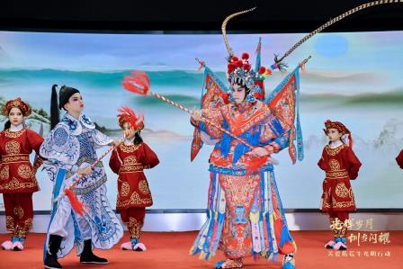 粤韵润银龄！向西小学粤剧社携《白龙关》致敬深圳拓荒牛