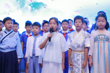 育见美好，一桐成长，智汇仙桐，喜阅成长——学生美育一件事主题升旗仪式暨仙桐喜阅节启动仪式