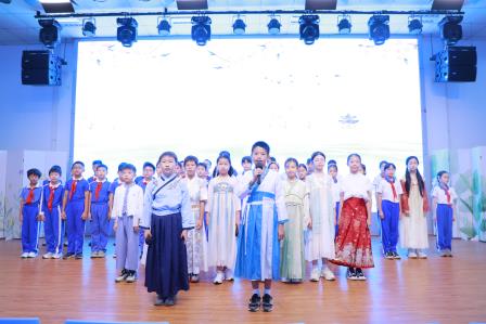 育见美好，一桐成长，智汇仙桐，喜阅成长——学生美育一件事主题升旗仪式暨仙桐喜阅节启动仪式