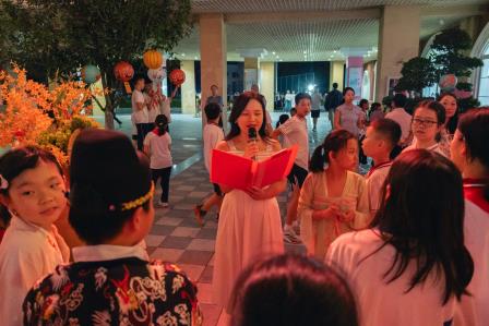 花灯映诗心，雅韵颂华章 ——华美外国语学校第四届国语文化节诗意启幕