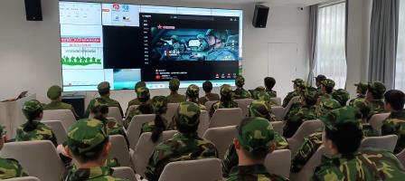 “爱我国防”|我校高一学生参加区“高中生国防教育”训练营