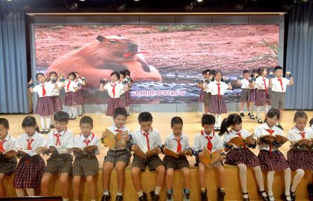 书香满校园，阅读伴成长 ——翠北实验小学第8周升旗仪式