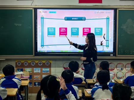 智慧赋能书法教学——景园实验小学落地妙笔书写系统，激活数字化教学新活力