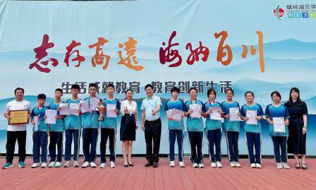 羽坛新秀锋芒露 螺岭湖贝载誉归 ——深圳市罗湖区螺岭湖贝学校羽毛球队再获佳绩