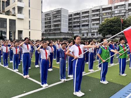 强国复兴有我，争当新时代好少年——深圳市罗湖区螺岭湖贝学校七年级建队仪式圆满举行