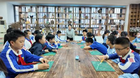 深港青少年共塑陶艺之美 文化互鉴绘就同心之路 ——锦田小学深港青少年文化融合实践活动成功举行