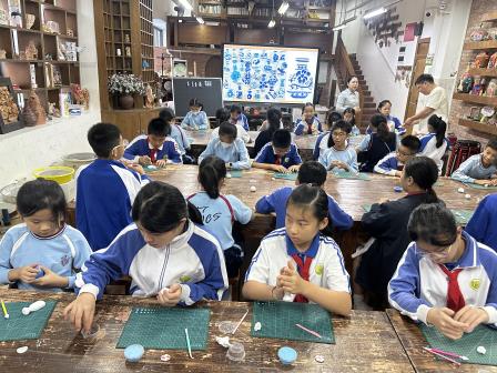 深港青少年共塑陶艺之美 文化互鉴绘就同心之路 ——锦田小学深港青少年文化融合实践活动成功举行
