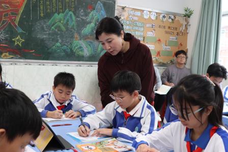 精准把脉明方向，太白聚力拓新程——罗湖区“百人听千课”行动走进太白实验学校
