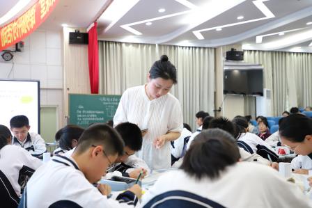 罗湖外语实验学校举办罗湖区初中数学 “新质课堂”课例研讨活动