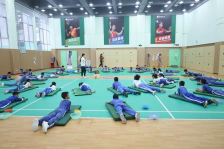 专家引领教育革新  AI赋能新质课堂——罗湖区“百人听千课”行动走进草埔小学