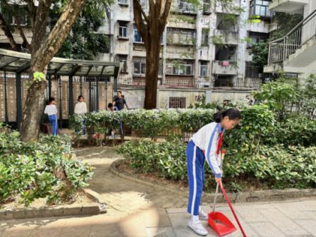 新秀小学周五爱国卫生运动简讯：师生齐动手 共筑健康校园