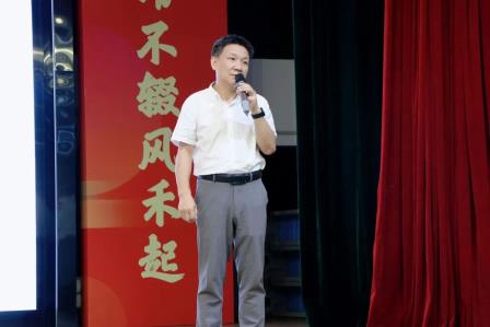 当孩子进入青春期，我们该怎么做？ ——罗湖实验学校家长学校给出答案