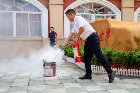 筑牢出行防护网  守护师生平安出行