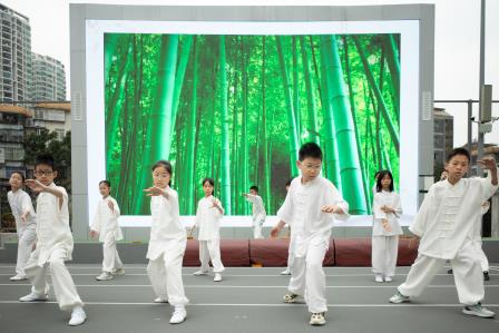 书韵流香满校园——翠竹外国语实验学校阅读节开幕