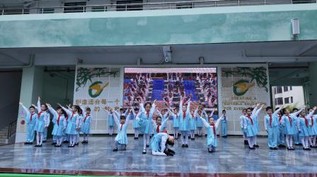 书韵流香满校园——翠竹外国语实验学校阅读节开幕