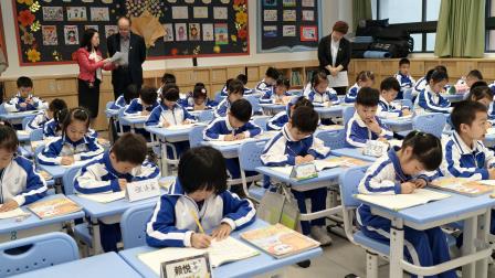 稚子展常规，习惯筑根基——东晓小学成功举办2025年秋季一年级课堂常规比赛
