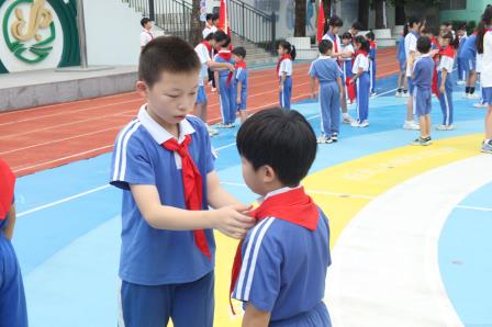 红领巾绘梦 新时代童行  ——草埔小学146名新队员光荣加入少先队