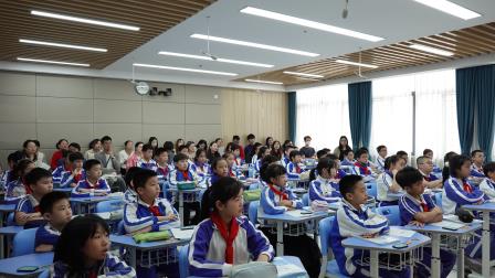 深港教育携手探AI 智慧教研共创未来—— 罗湖区 2025 年粤港澳姊妹学校交流研讨活动