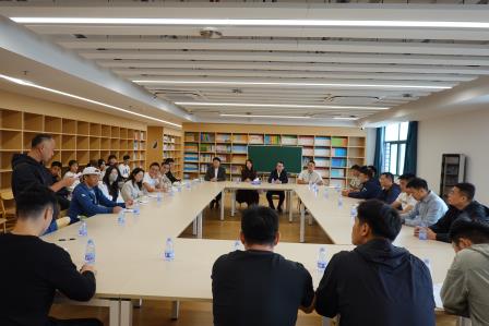 深港教育携手探AI 智慧教研共创未来—— 罗湖区 2025 年粤港澳姊妹学校交流研讨活动