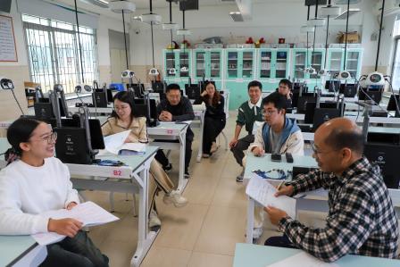 结对帮扶启新思，共研共学促成长|怀集梁村中学、顺德建安中学到罗外实验学校参观交流