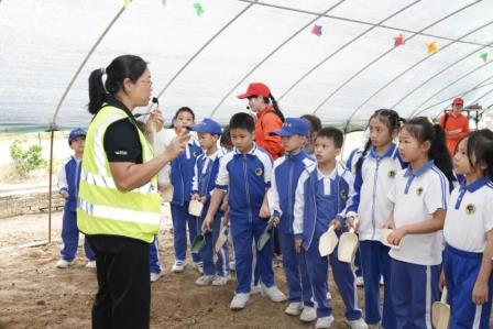  深圳市怡景小学举行1-3年级社会实践活动