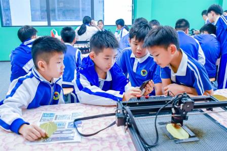 深圳市怡景小学举行4-6年级社会实践活动