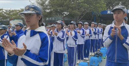 实践赋能成长 童趣点亮童年 —— 靖轩小学分年段开展社会实践活动