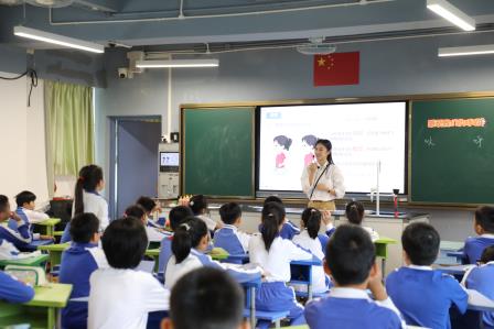 数智赋能绽课堂风采，专家领航促专业成长——罗湖区2025年“百人听千课”活动走进锦田小学