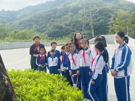 一堂行走的思政课，一场强军的寻梦旅——东晓小学“朝阳三寻”主题践学活动走进双拥示范带