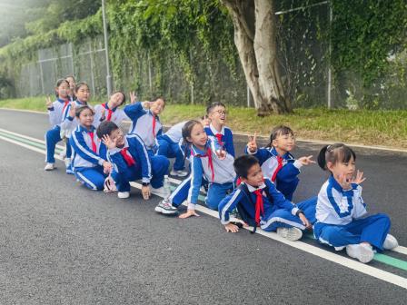 一堂行走的思政课，一场强军的寻梦旅——东晓小学“朝阳三寻”主题践学活动走进双拥示范带