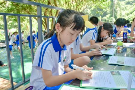 洪湖学子探秘园山风景区，捕捉 “空气维生素”， 解锁自然密码——洪湖小学持续开展“每周半天计划”生态主题系列校外实践课