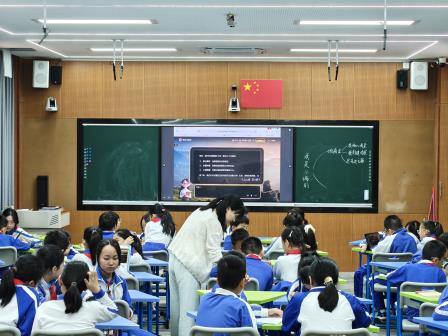 深耕课堂展风采，专家领航促提升——罗湖区教科院专家团队走进深圳市水库小学开展“百人听千课”活动