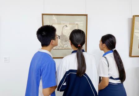 叩响未来之门 ：深北莫附属布心中学学子大学研学行