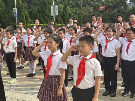 缅怀先烈，传承精神——翠竹外国语实验学校“每周半天计划”红色引领主题系列活动拉开帷幕