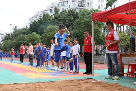 燃情赛场灼灼秋，青春韵满红桂枝——深圳市红桂小学2025年秋季体育文化节