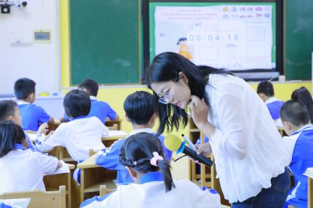 AI深度赋能英语课堂，解锁项目式教学新样态——深圳市仙桐实验小学开展“仙桐杯”教学大赛
