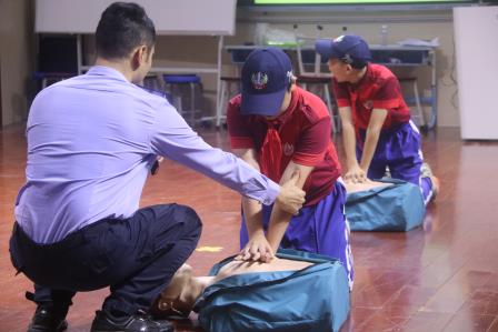 急救技能进校园——人民小学少警解锁守护新技能