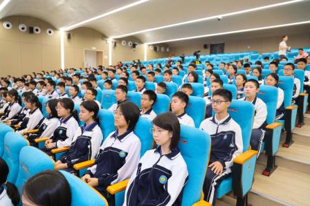 潮涌鹏城少年志，桂园红映栋梁才——2025年度深圳“新时代好少年”先进事迹发布活动在桂园中学举行