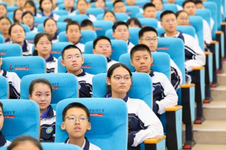 潮涌鹏城少年志，桂园红映栋梁才——2025年度深圳“新时代好少年”先进事迹发布活动在桂园中学举行