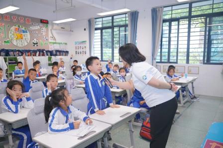 “盒”你一起，换享美好！——深圳市仙桐实验小学开展校园奶盒回收换享活动