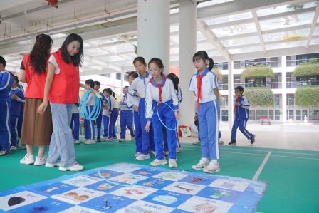 “盒”你一起，换享美好！——深圳市仙桐实验小学开展校园奶盒回收换享活动