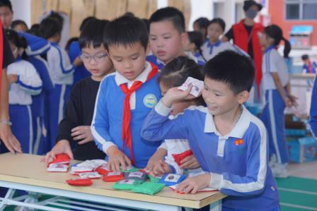 “盒”你一起，换享美好！——深圳市仙桐实验小学开展校园奶盒回收换享活动