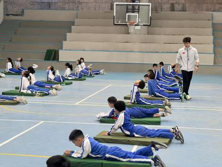 罗湖外语小学高质量完成罗湖区“百人听千课”教学视导活动