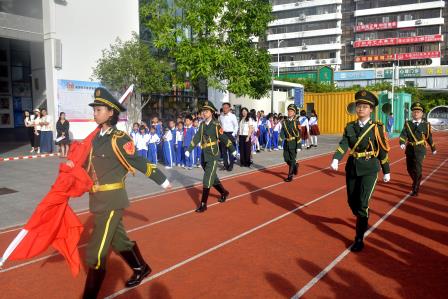 实践淬炼真知，劳动磨砺品格 ——主题升旗仪式（第十一周）