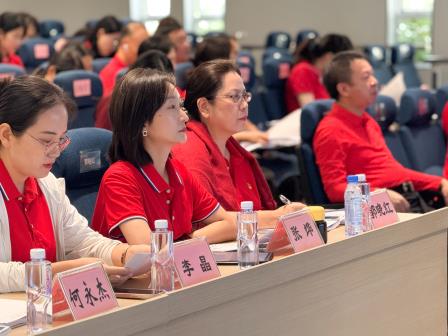 文韬武略备中考，锦心绣笔赢未来——翠园文锦中学召开2025-2026学年度初三教育教学工作会议