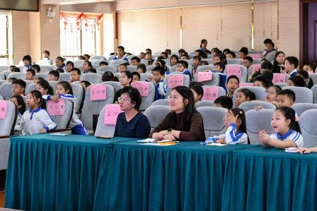 图书馆里的奇妙旅行——深圳市景贝小学举办首期“真人图书馆”活动