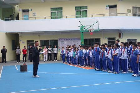筑牢安全防线，提升应急能力  -----景园实验小学开展消防疏散演练