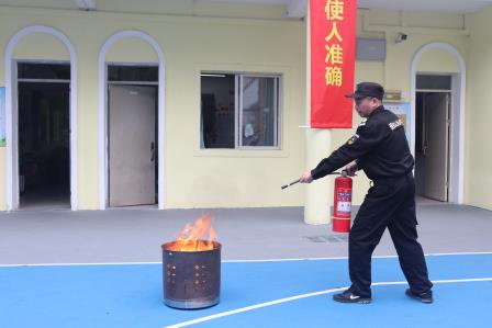 筑牢安全防线，提升应急能力  -----景园实验小学开展消防疏散演练