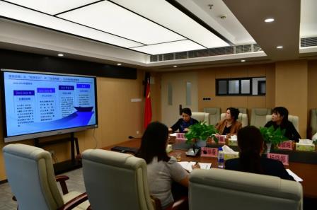 松影摇书径智润童年 泉声入课堂新滋童心--深圳市松泉实验学校小学部举行“百人听千课”教学研讨活动