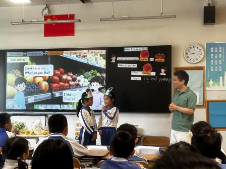 锚定新质教育，AI 赋能课堂——罗湖未来学校小学部迎接罗湖区教科院“百人听千课”视导活动